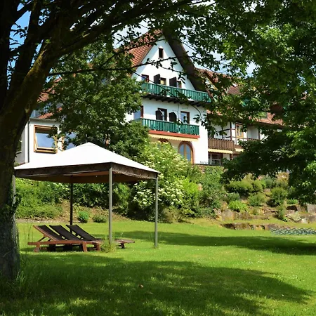 Cohousing Gut Duernhof 호텔 3*